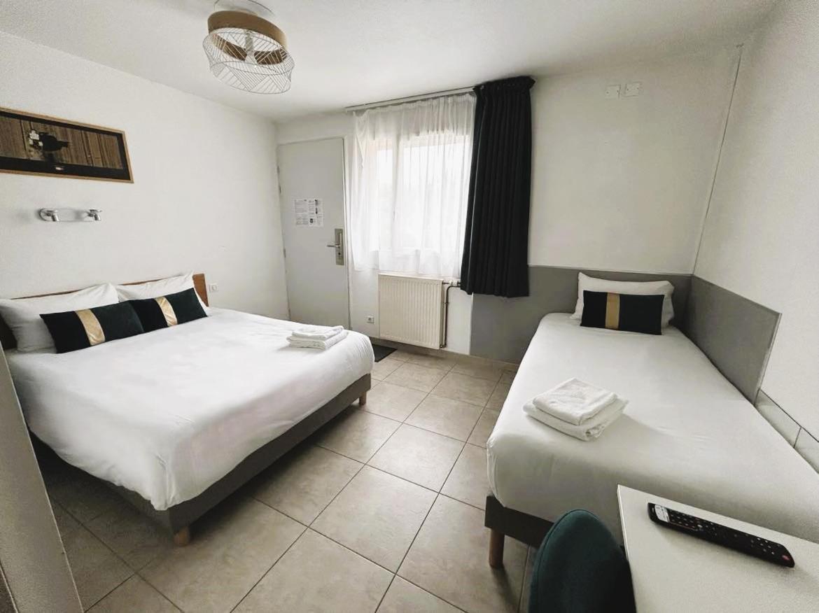 Villa Hotel Gien Buitenkant foto