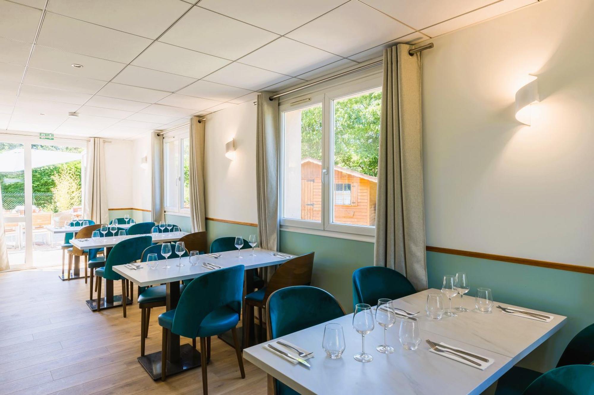 Villa Hotel Gien Buitenkant foto
