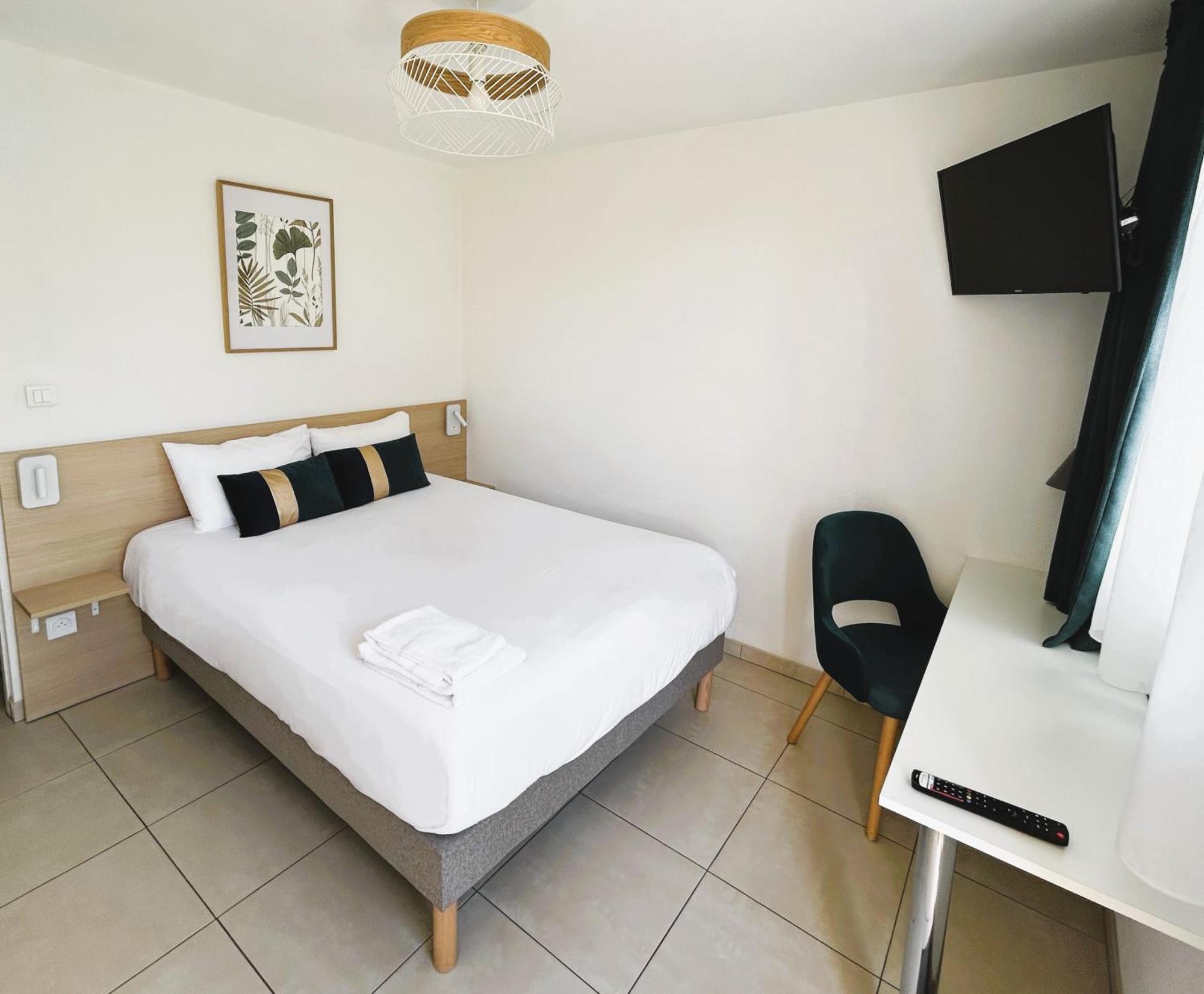 Villa Hotel Gien Buitenkant foto